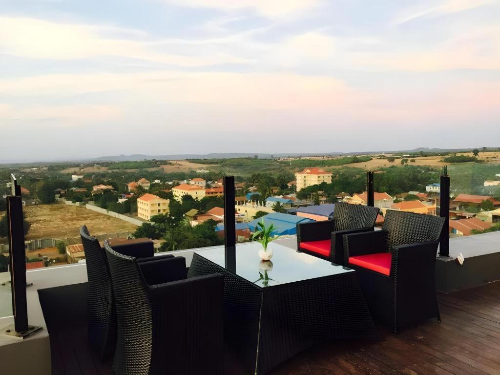 Yeak Loam Hotel Banlung Εξωτερικό φωτογραφία