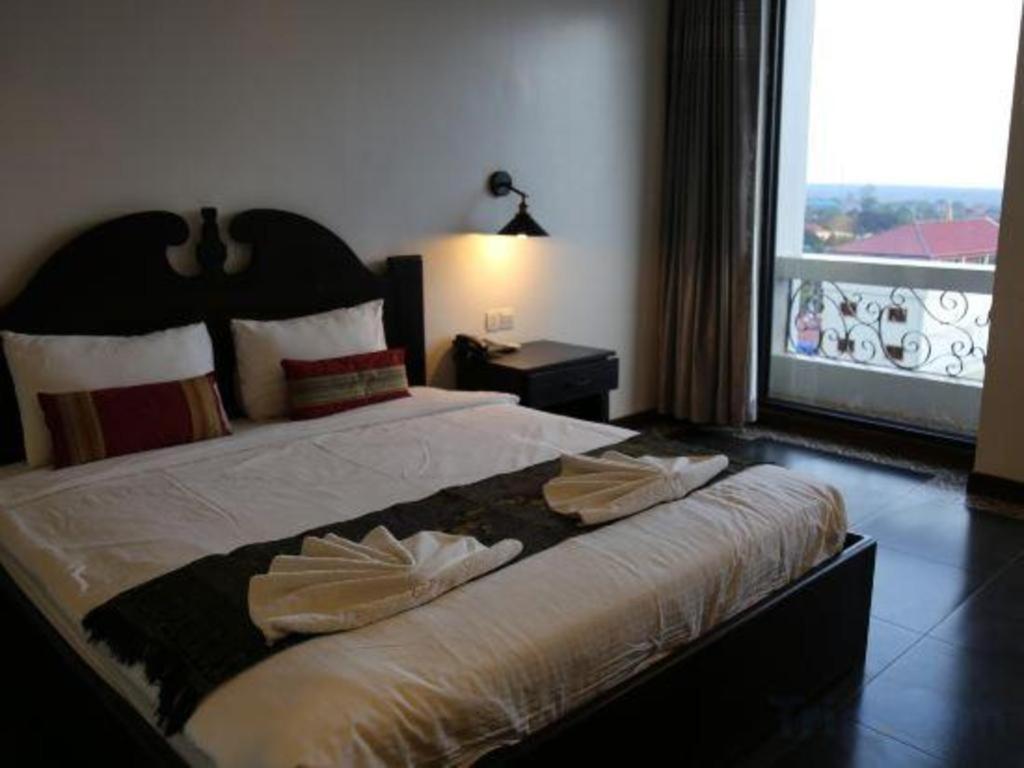 Yeak Loam Hotel Banlung Εξωτερικό φωτογραφία