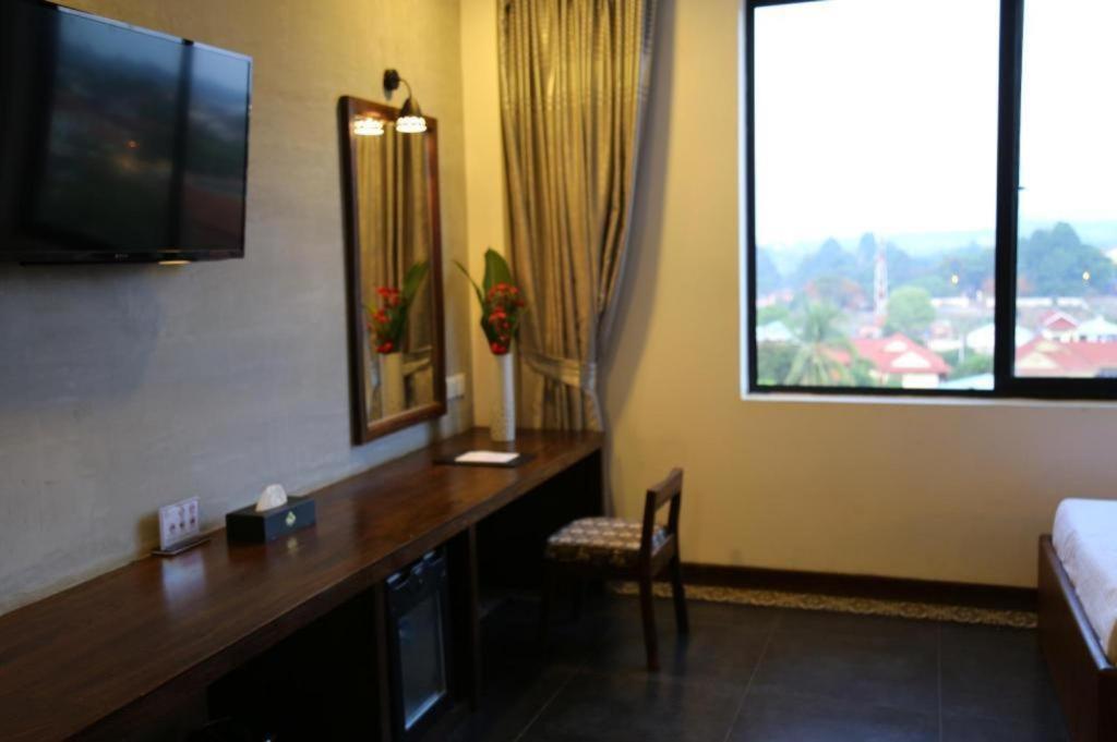 Yeak Loam Hotel Banlung Εξωτερικό φωτογραφία